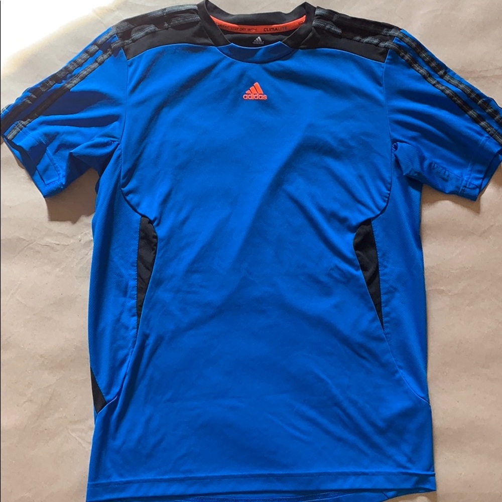 Men’s adidas training tee blue size small
